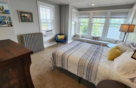 Waterfront Getaway in Historic Bristol - Foto 9