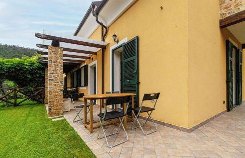 2 Bedroom Cozy Home In Cisano Sul Neva - Foto 2