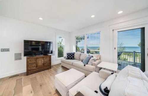 Beachfront Haven - Sunset Views - Hot Tub - BBQ - Family Friendly - Foto 11