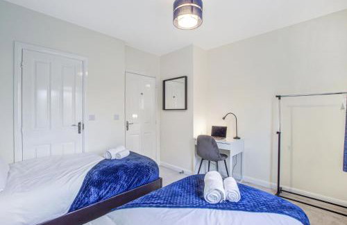 4Bed 3 Bath Home I Sleeps 7-9 I Family & Contractors I Parking - Foto 13