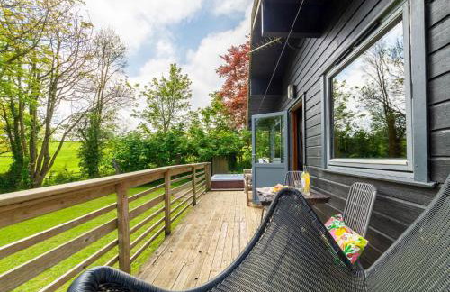 Chalet Lodge 3 Hot Tub by Interhome - Foto 6