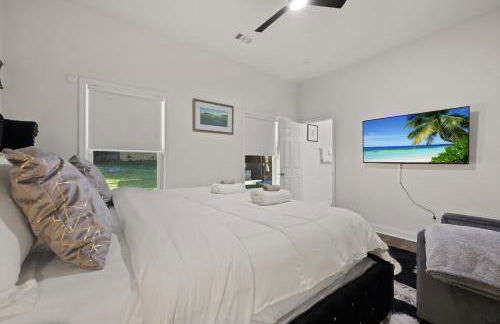 Charming Escape with Hot Tub & Fire Pit Winter Haven! - Foto 25