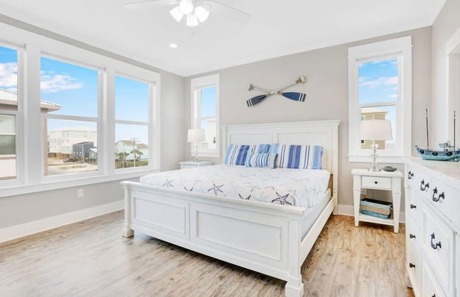 Life s Porpoise A Steps From Beach Pool - Photo 17