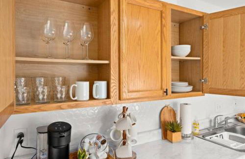 Heights Records - a trendy 2BD - Foto 27