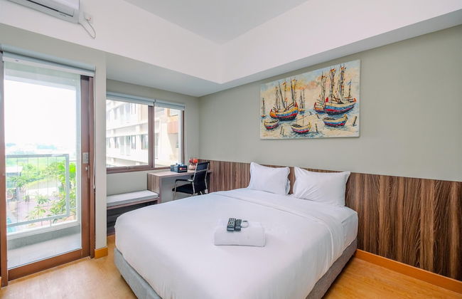 Comfortable Pool View Studio Room at LRT City Jatibening Apartment - Foto 4
