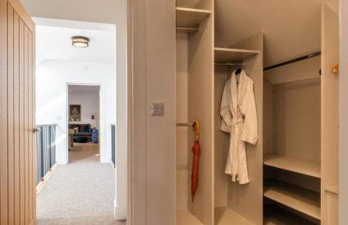 Luxury Cotswolds Estate with Pool - Foto 29