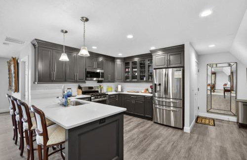 Family Mountain Escape w Private Suite Modern Comforts - Foto 22