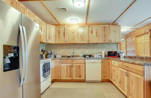 Toivola Home with Fire Pit 8 Mi to Lake Superior! - Foto 4