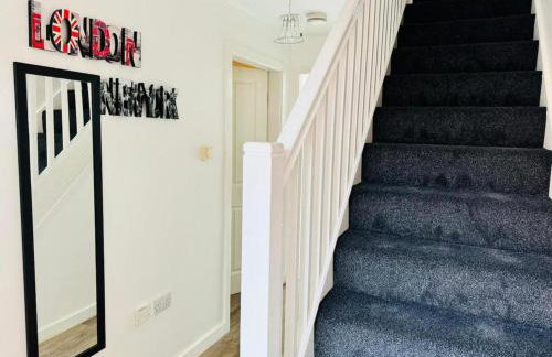 House - Sleeps 8 - Parking - Garden - Foto 7