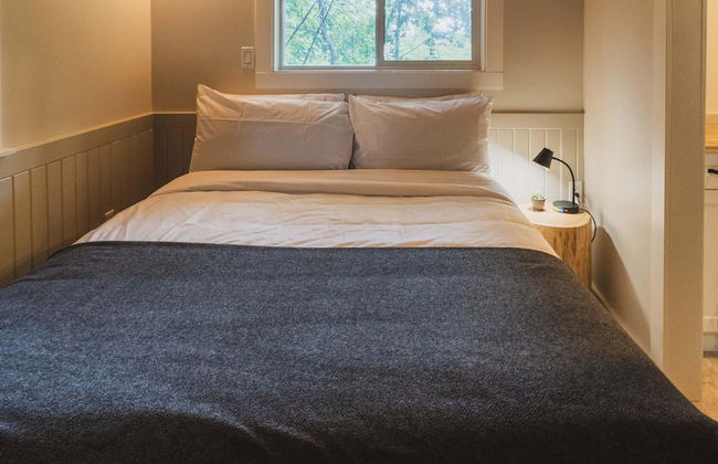 Barefoot Villas Cabin 2 Moose w/ Hot Tub - Photo 6