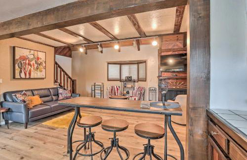 Woodsy Twin Peaks Getaway with Hot Tub and Views! - Foto 7