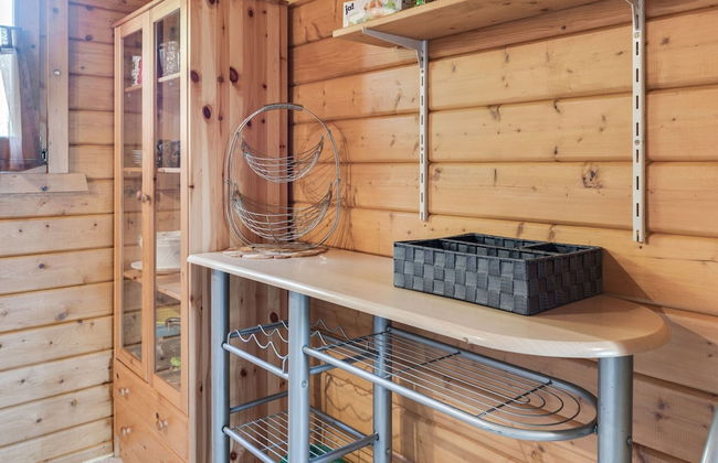 Charming Holiday Home With Private Garden - Photo 9