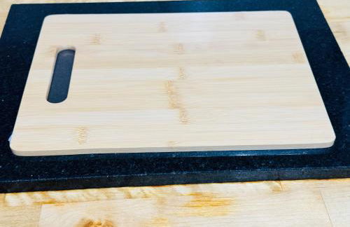 Luxury 2-Bed Apartment,Office with Built-In TV King Bed, Private Entrance and free Parking - Foto 60