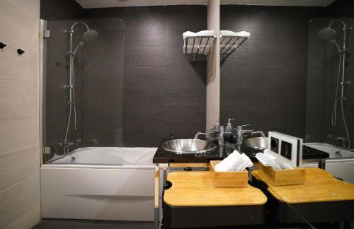 Efímera House Madrid - Photo 37