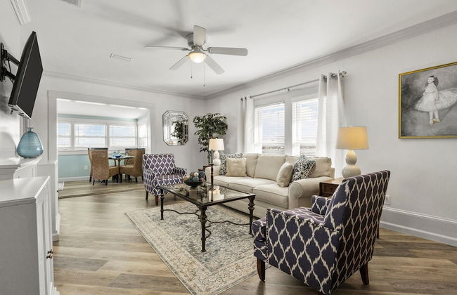 Eagles Nest at Villas on the Bay Retreat for 4! - Photo 1