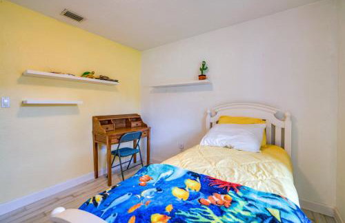 Outdoor Oasis with Bar and Lanai Tavares Escape - Photo 21