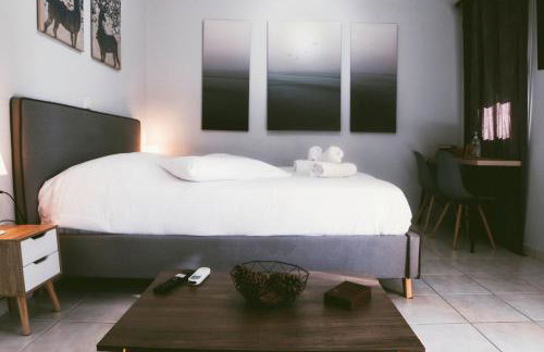 Gk Suites-Constantin view , auto check-in 24h - Foto 22