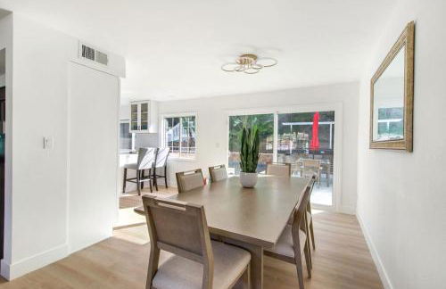 Lux MV Home Live Like A Local Backyard Oasis - Foto 25