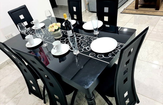 Beautiful Quiet & Cozy Close to Highway - Foto 16