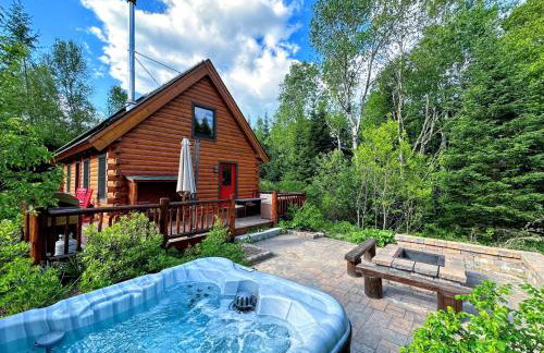 BC Log cabin with private beach river fire pit AC wifi onsite trails ski slope views - Foto 38