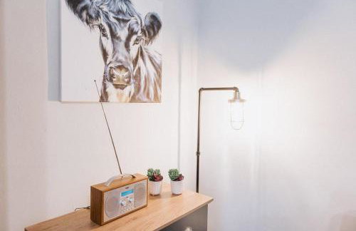 LITTLE RED HOLIDAY HOME - 2 Bed House with Free Parking within West Yorkshire, local access to the Peak District - Foto 5