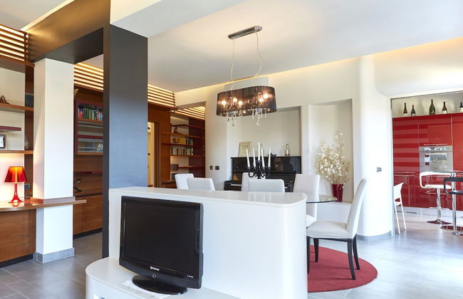 Vatican Luxury Penthouse With Terrace - Photo 21