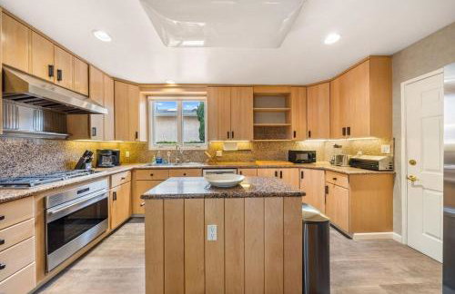 Beverly Hills 6BR Haven w Pool Hot Tub - Foto 32