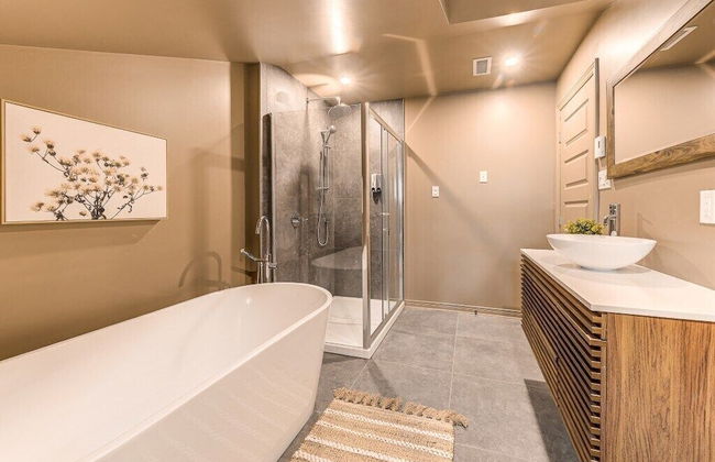 St. Ursule Two-Storey Oasis - Photo 16