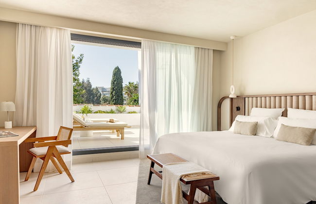 Anfitrión Villas & Suites - Foto 1