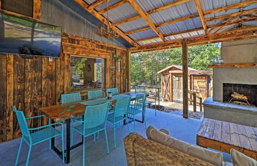 Cozy Cabin with Backyard Oasis 11 Mi to Marina - Foto 23