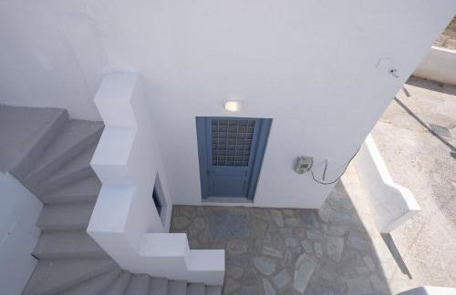 Traditional White House2 - Photo 10