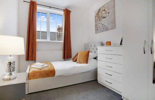 Sleek Gem Home in Houghton le Spring, Sleeps 5 - Photo 12