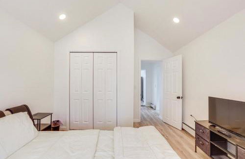 Home with Lake Views and Deck in New Jersey Highlands! - Foto 11