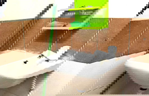 OYO Home 90492 Sena Homestay - Photo 8