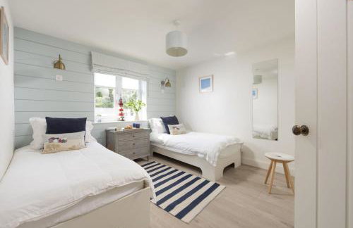 Emerald - Stunning Views - Free Parking and WiFi - Coffee Machine - Foto 20