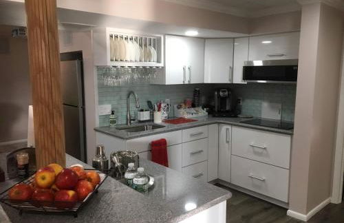 Privacy, entertainment, comfort galore 2 BR LR 1BA Home Theater, Pool Table - Foto 9