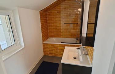 La Léonard île au coeur de l île d or logement avec chambre climatisée - Foto 9