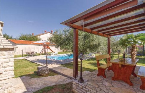 Two-Bedroom Holiday Home In Rebici - Foto 3