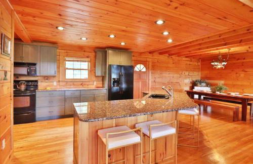 Mountain Gem, Hot Tub, Fire Pit, Views, Starlink Wi-fi - Foto 41