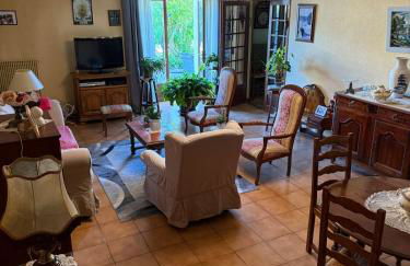 Chez les Loulous - Foto 1