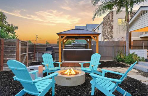 Mid-City 2BR Retreat Firepit Nights with Free Parking - Photo 10