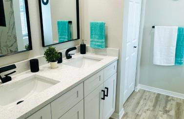 NEW Renovated luxury home with private heated pool, game room Near Anna Maria Island and IMG - Photo 18