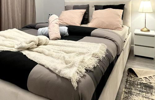 Chachino Guesthouse -5 Mins walk to Train & Bus Station - Foto 42