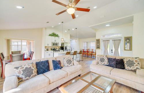 Sunny Palm Bay Home with Screened Porch Near Beaches - Foto 6