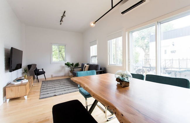 Stylish & Unique 3 Bdr Flat With Parking! - Foto 1