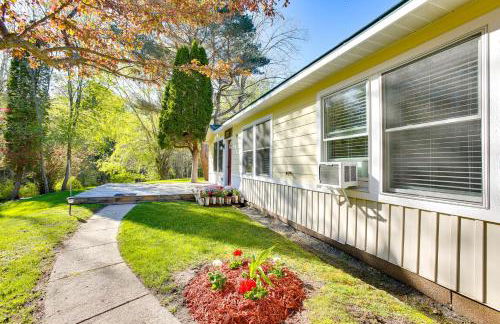 Relax Fireside! Frankfort Apt Near Dtwn and Beaches - Photo 20