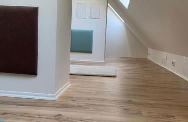 Ferienwohnung auf einem Resthof zentral gelegen mit viel Natur und Tieren - Foto 13