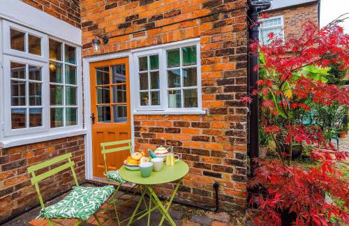Beautiful Cozy Cottage in Sandbach by 53 Degrees Property, Sleeps 4 with FREE Parking - Photo 28