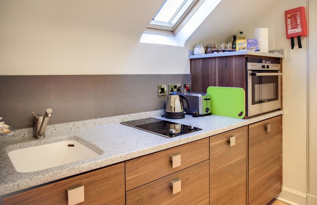 Clarendon Luxury Apartments - Photo 19