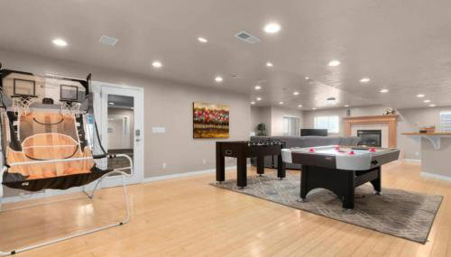 Luxe Draper Retreat w Pool, Sauna and Theater - Foto 2, Game Room